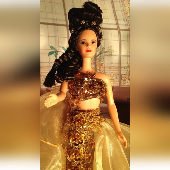 NEW OOAK FASHIONABLE BARBIE DOLL WITH GOWN JEWELRY AND STYLISH UPDO COLLECTABLES - Picture 2 of 13